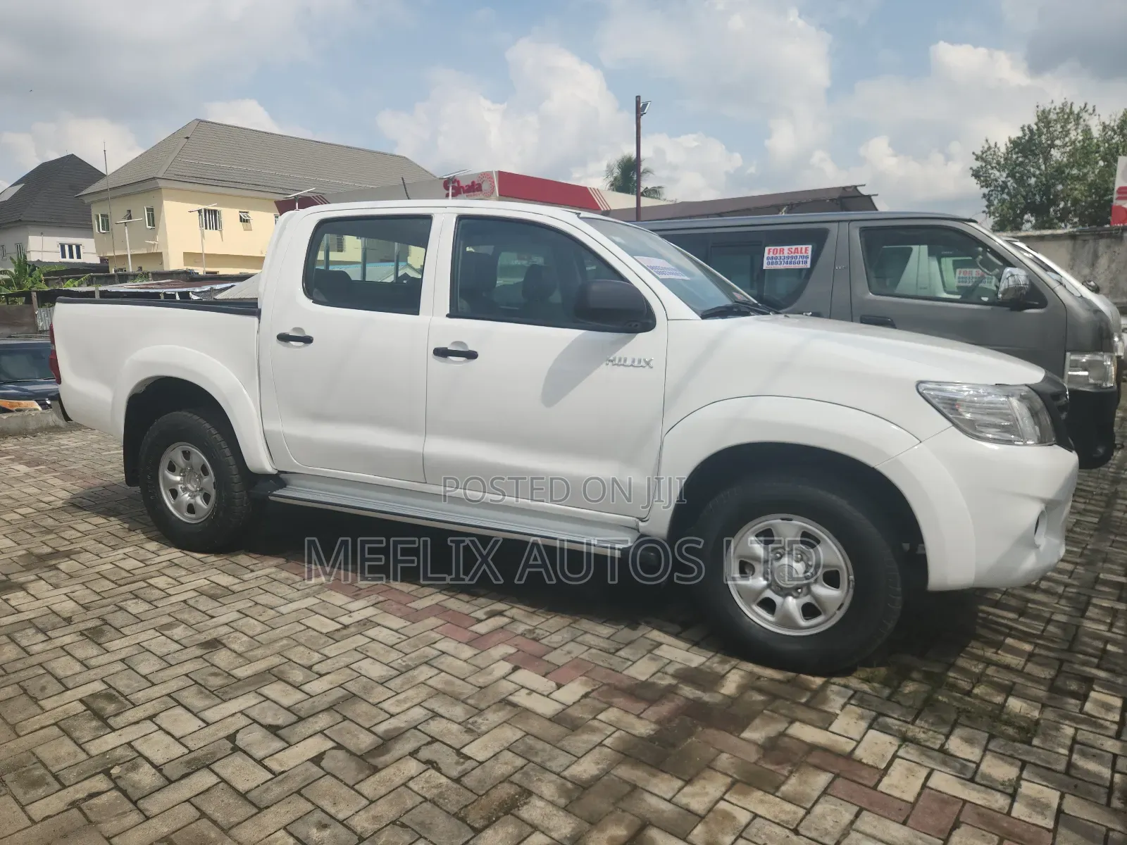 Toyota Hilux 2.5 D-4D 4X4 SRX 2012 White