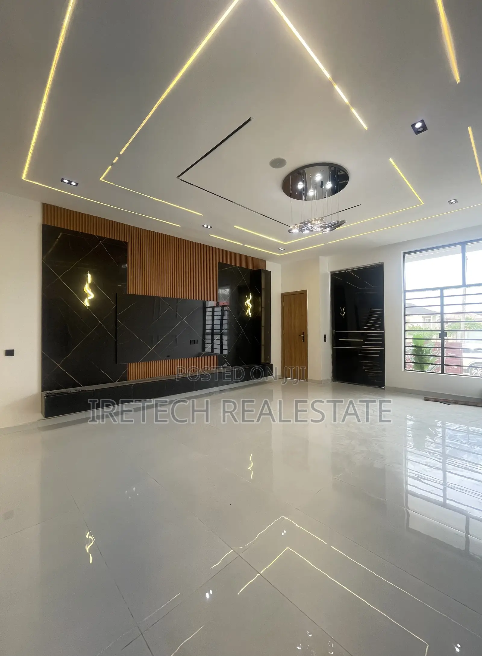 5bdrm Duplex in Ikota Gra for sale