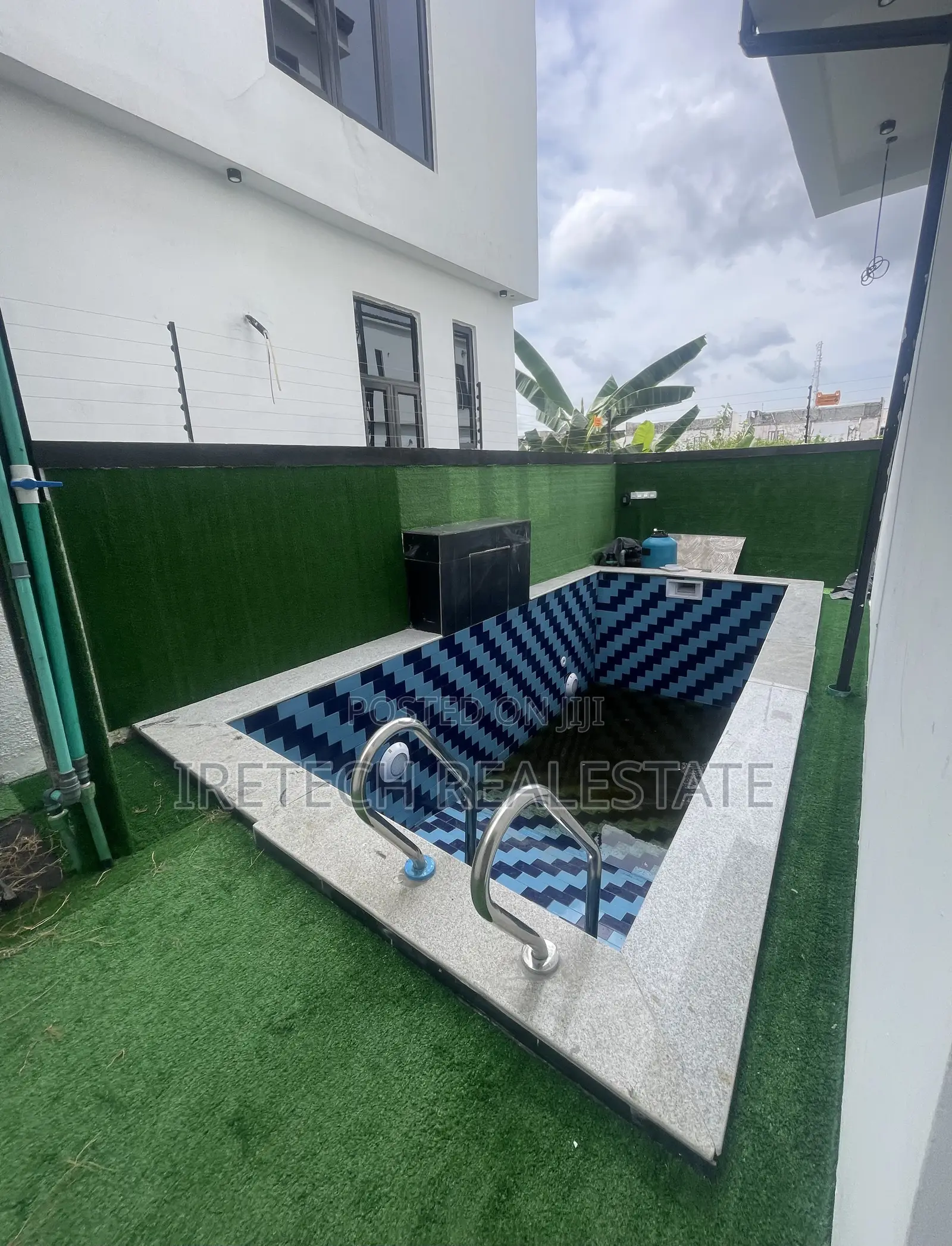 5bdrm Duplex in Ikota Gra for sale