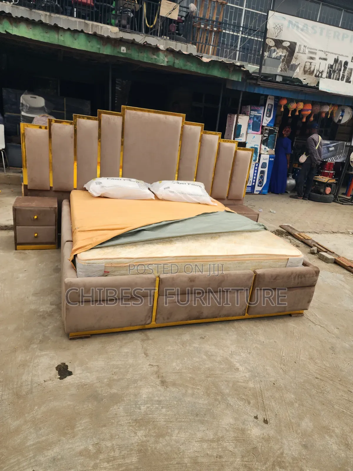 Standard 5ft Tall 6by6 Bed With Side Drawers