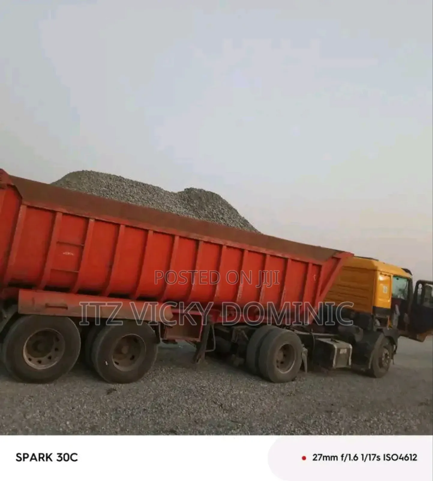 Fast Granite Delivery for Building and Construction of Roads