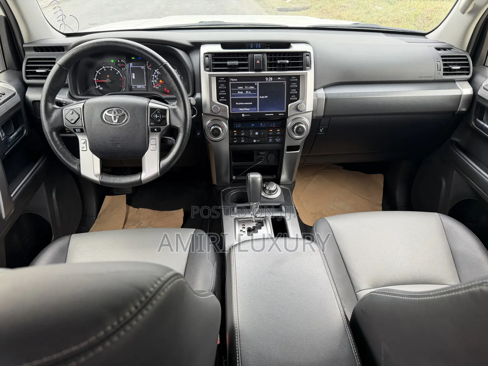 Toyota 4-Runner SR5 4WD 2023 White
