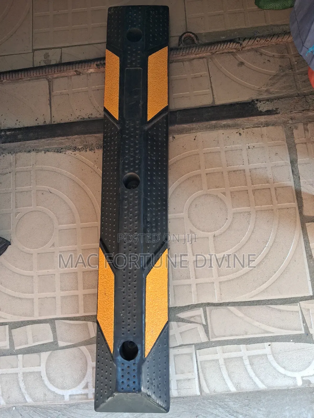 Heavy Duty Car Park Stopper 90cm Length