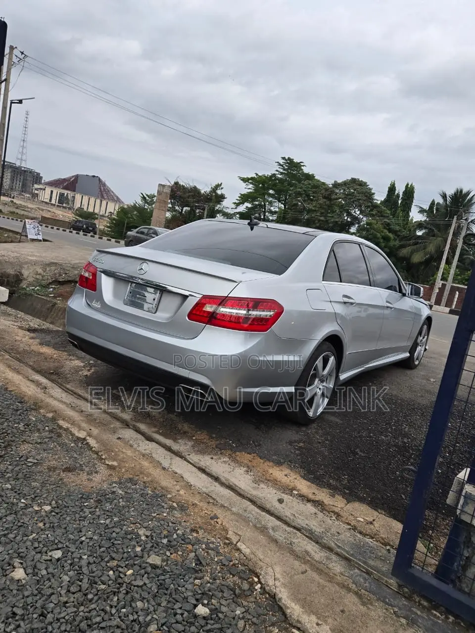 Mercedes-Benz E350 Base 4dr Sedan RWD (3.5L 6cyl 7A) 2011 Silver