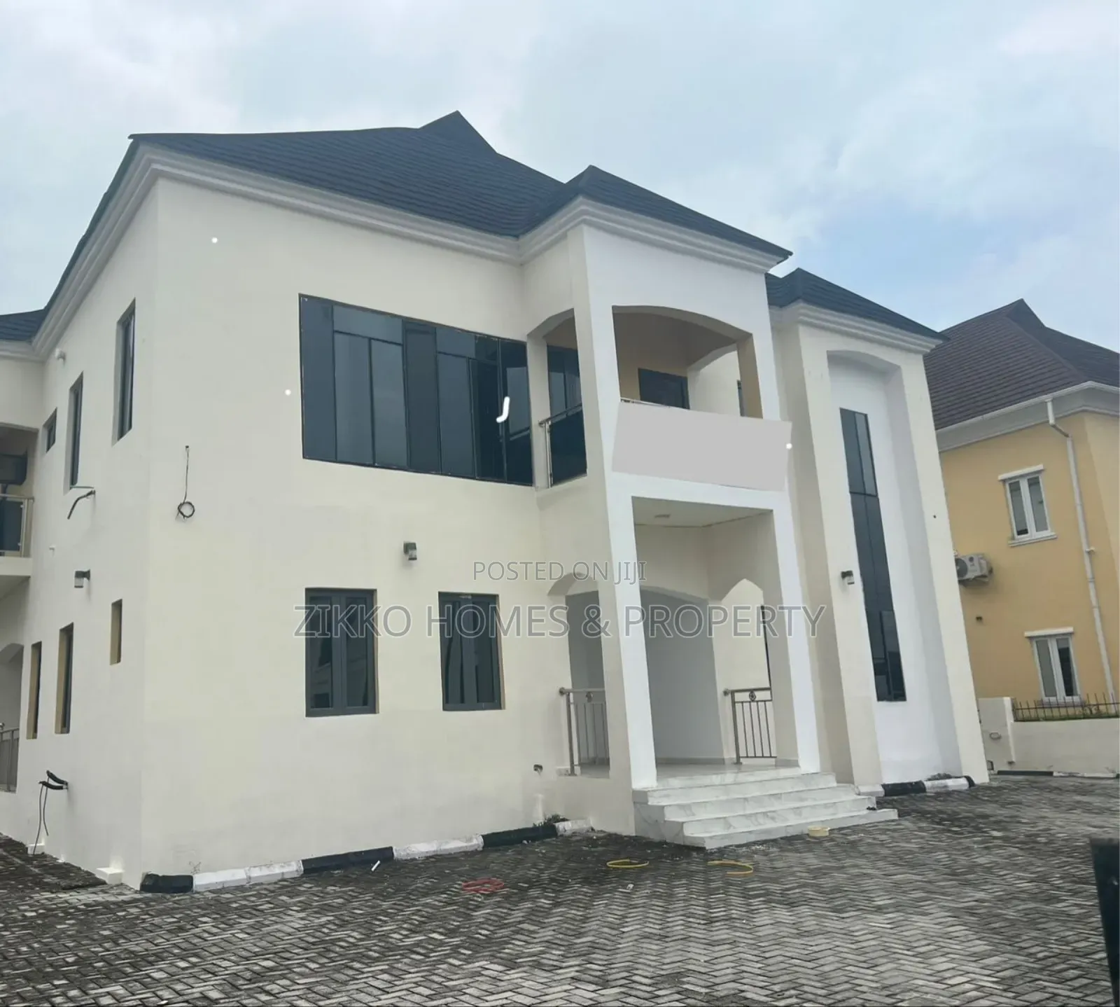 6bdrm Duplex in Northern Forshore, Lekki for sale