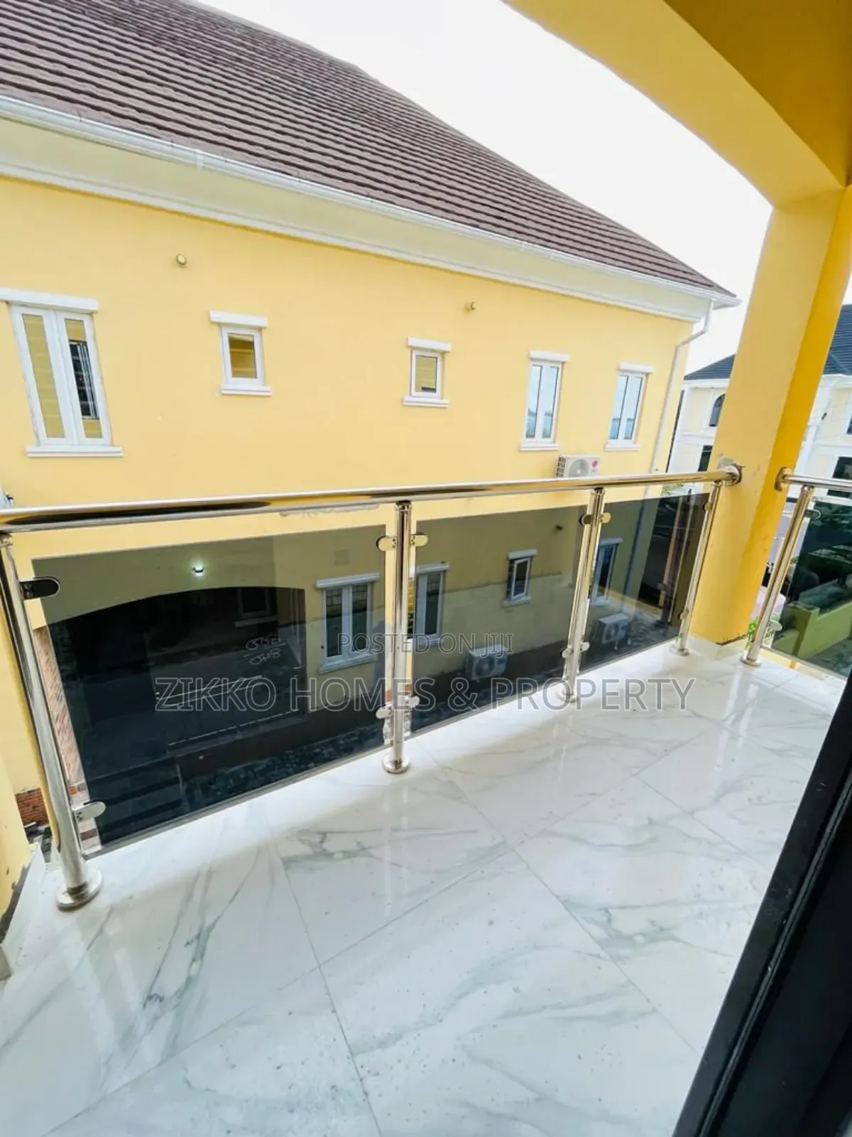 6bdrm Duplex in Northern Forshore, Lekki for sale