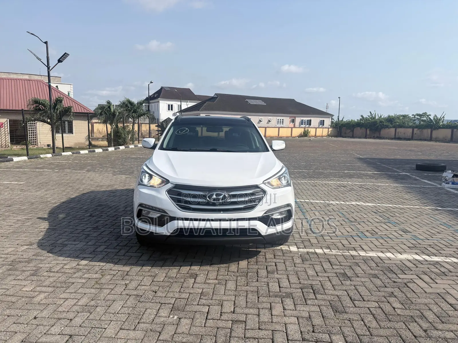 Hyundai Santa Fe SE Ultimate AWD 2018 White