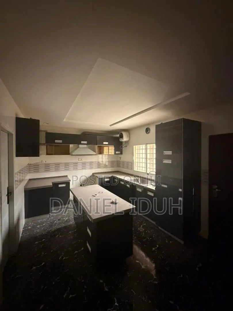 4bdrm Duplex in Guzape District for sale