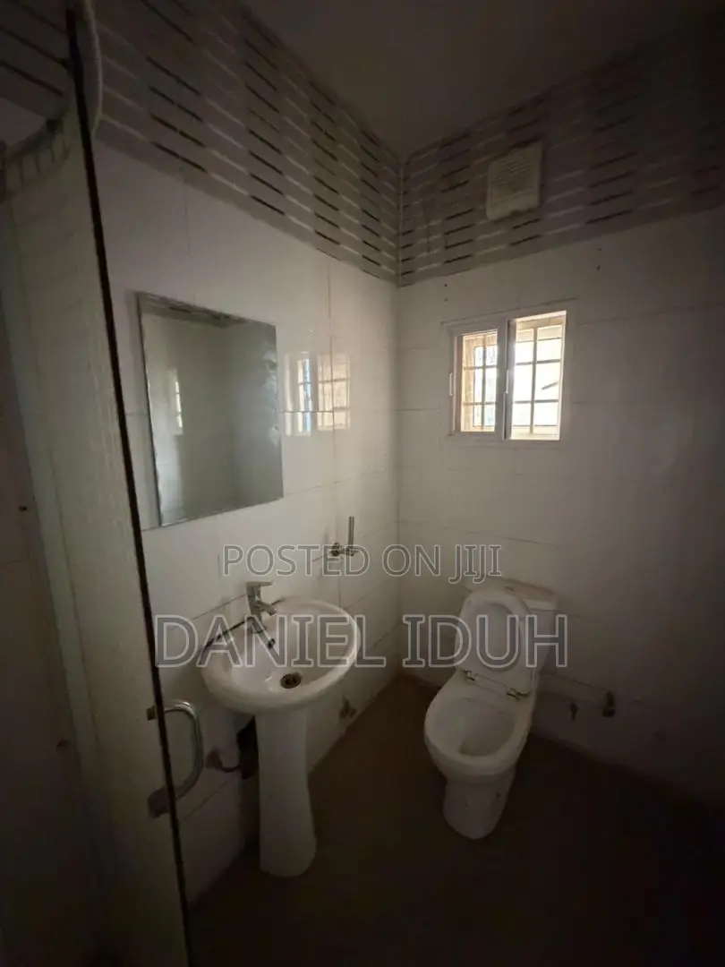 4bdrm Duplex in Guzape District for sale