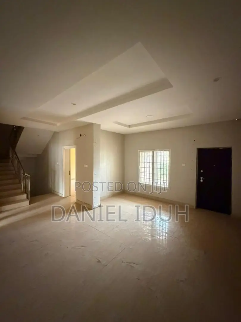 4bdrm Duplex in Guzape District for sale