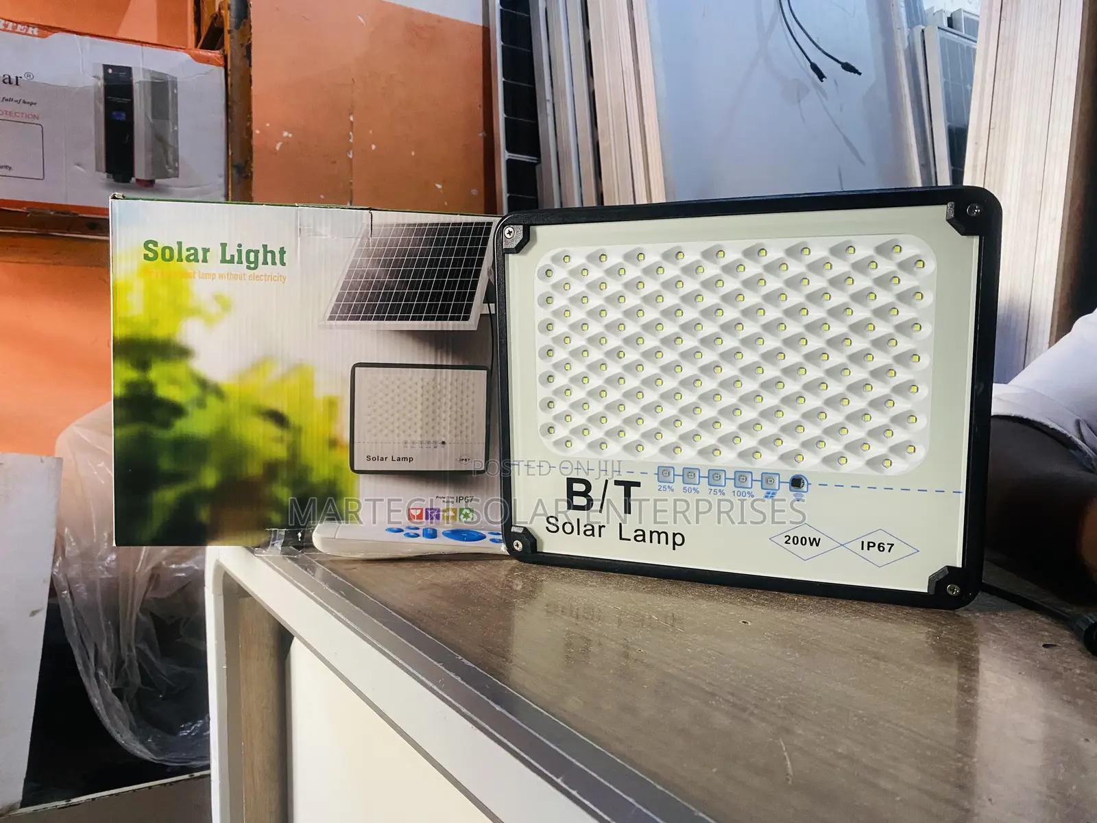 200w Bt Solar Flood Light With Seperate Panel