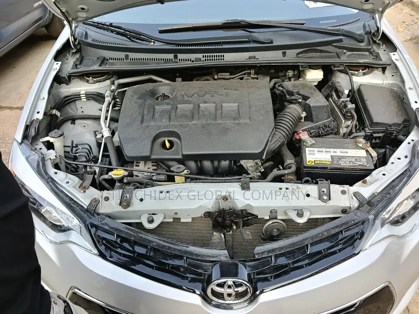 Toyota Corolla LE 4dr Sedan (1.8L 4cyl CVT) 2015 Silver