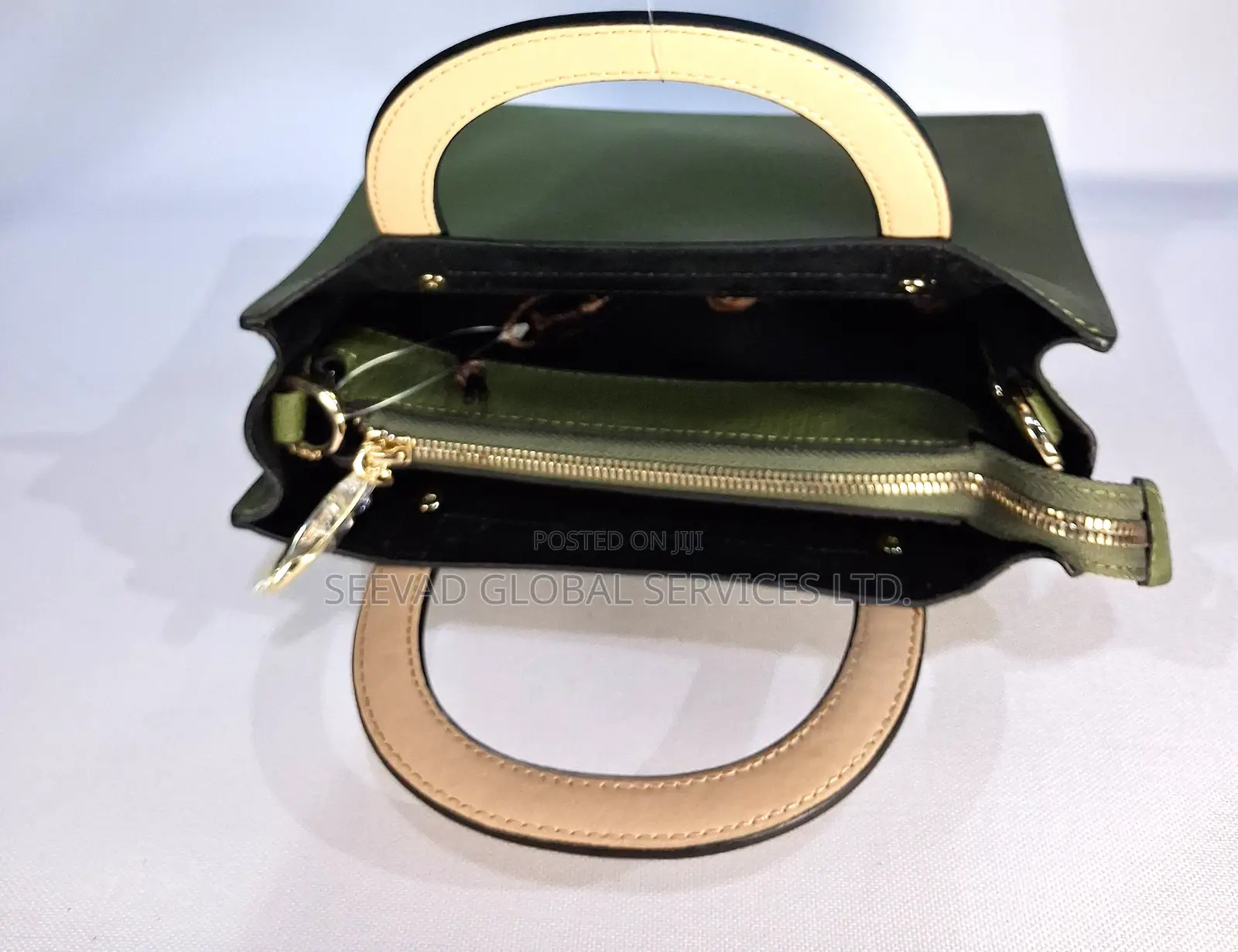 Elegant Ladies Hands and Shoulder Bag