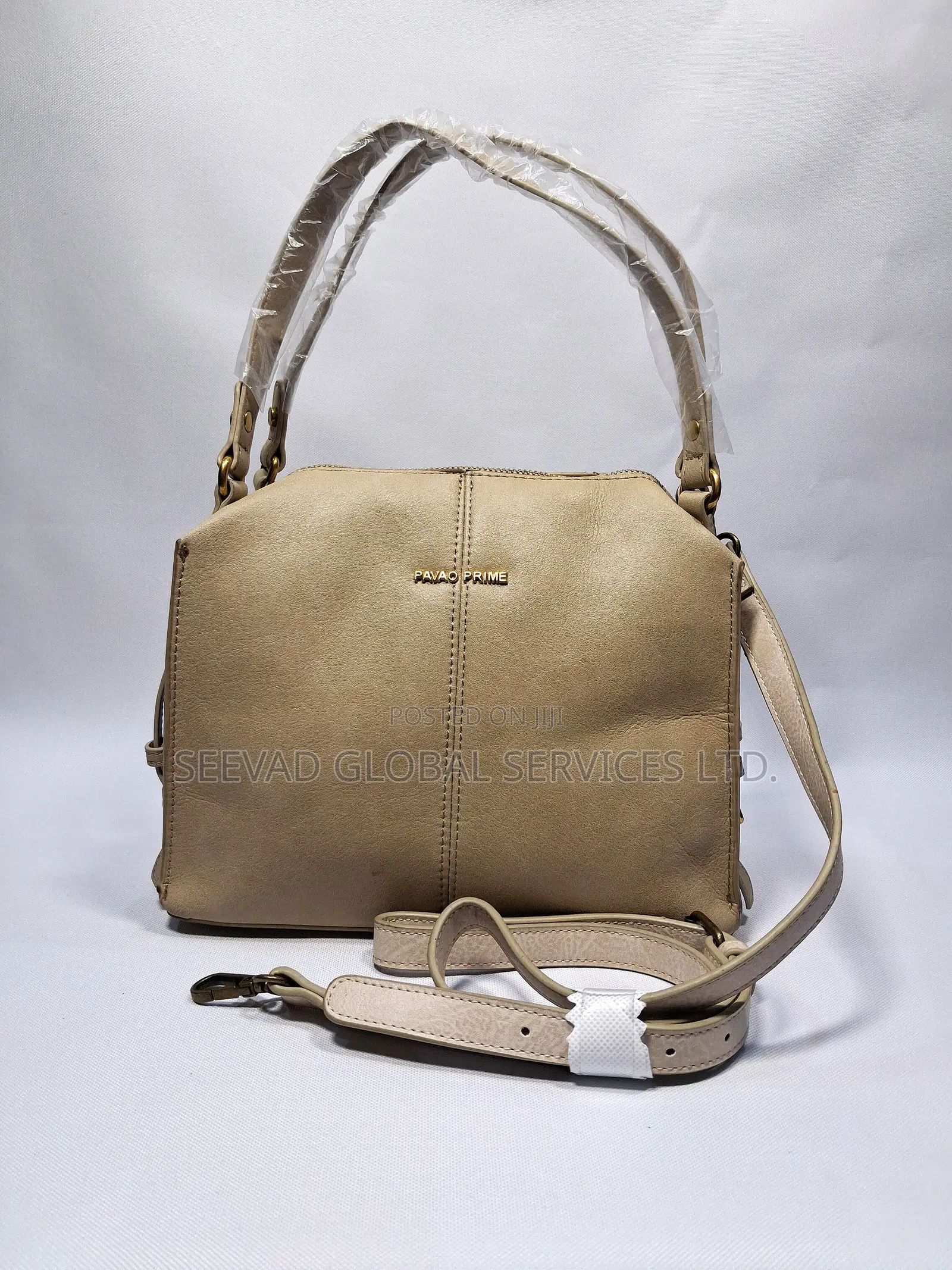 Ladies Vintage Hand and Shoulder Fashion Bag.