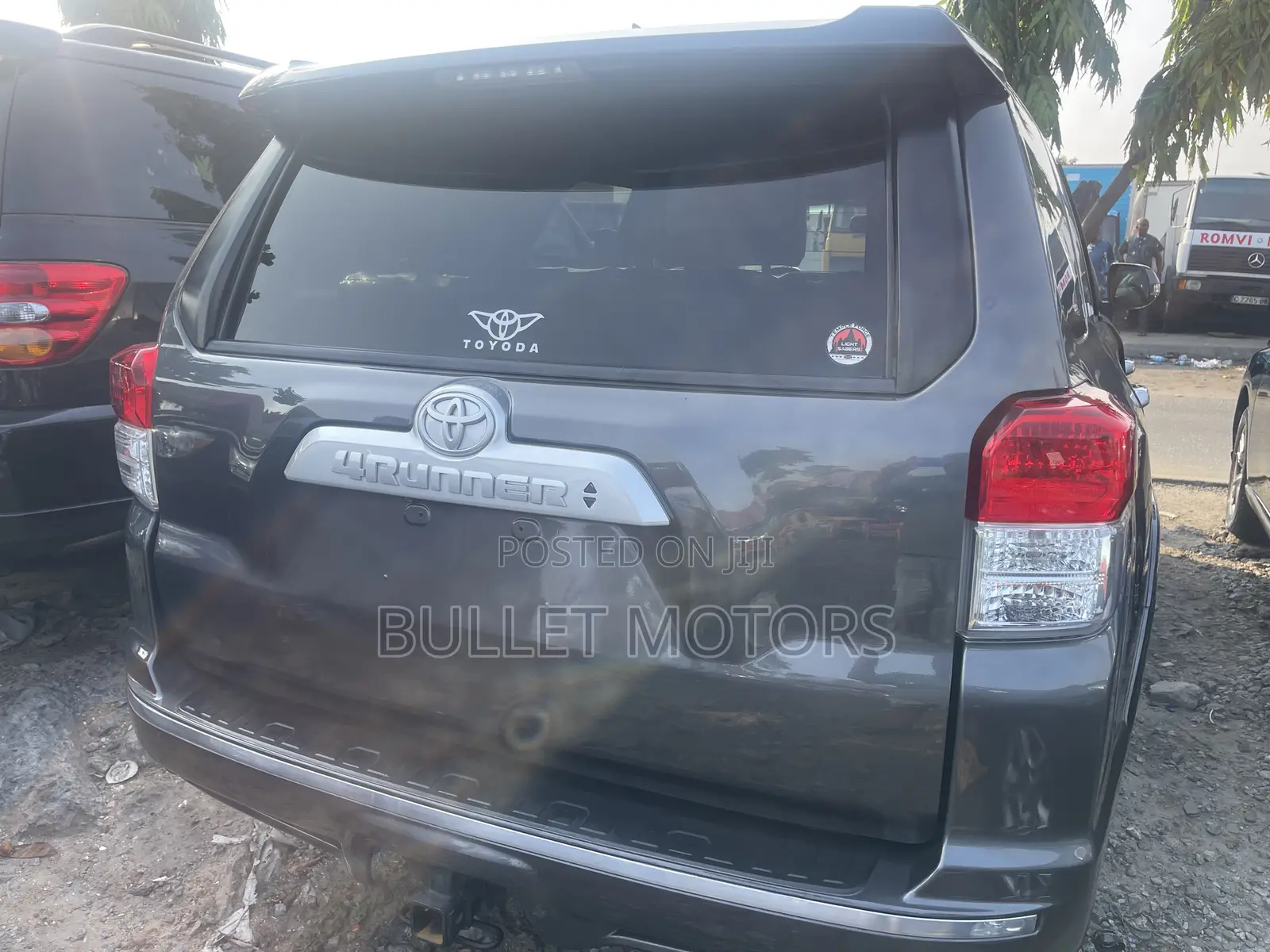 Toyota 4-Runner Limited 4WD 2012 Gray