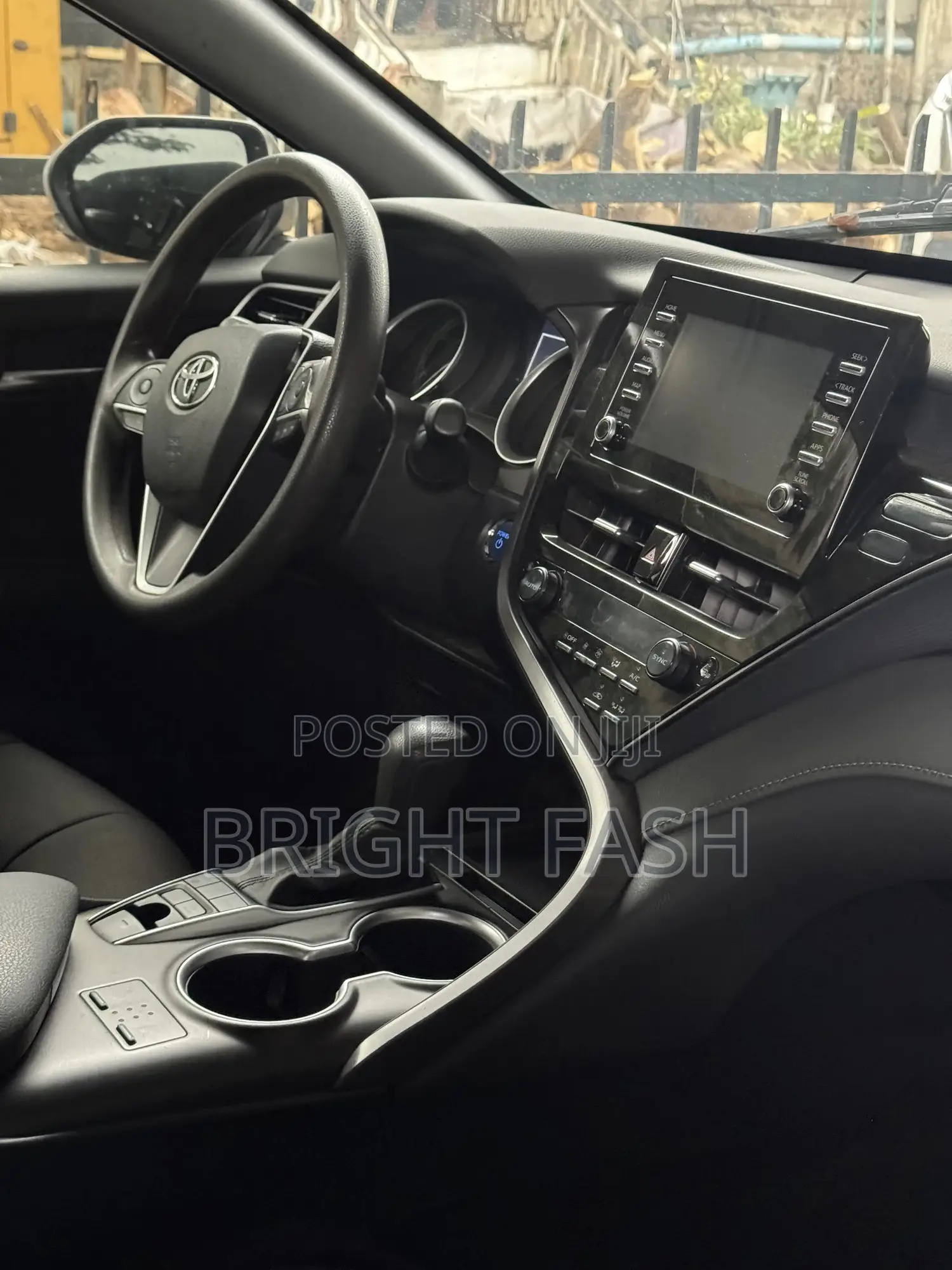 Toyota Camry LE 2023 Silver