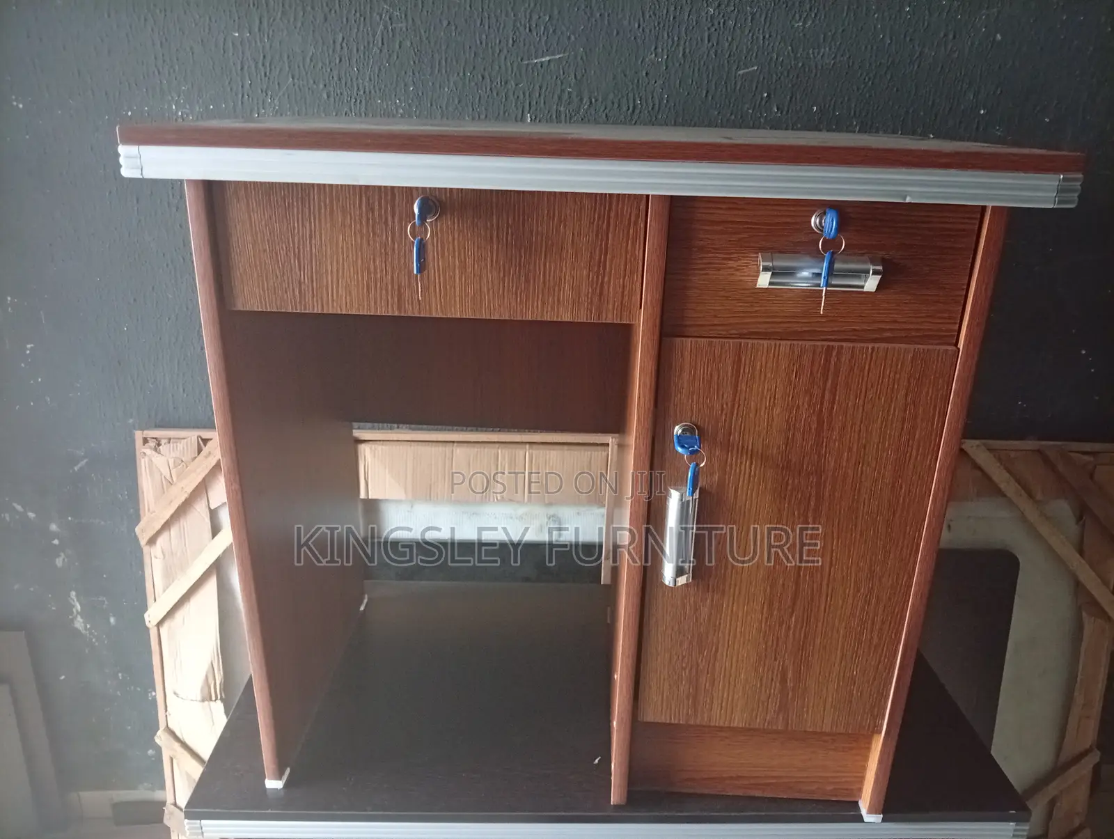 Foreign (2feet) Office Table