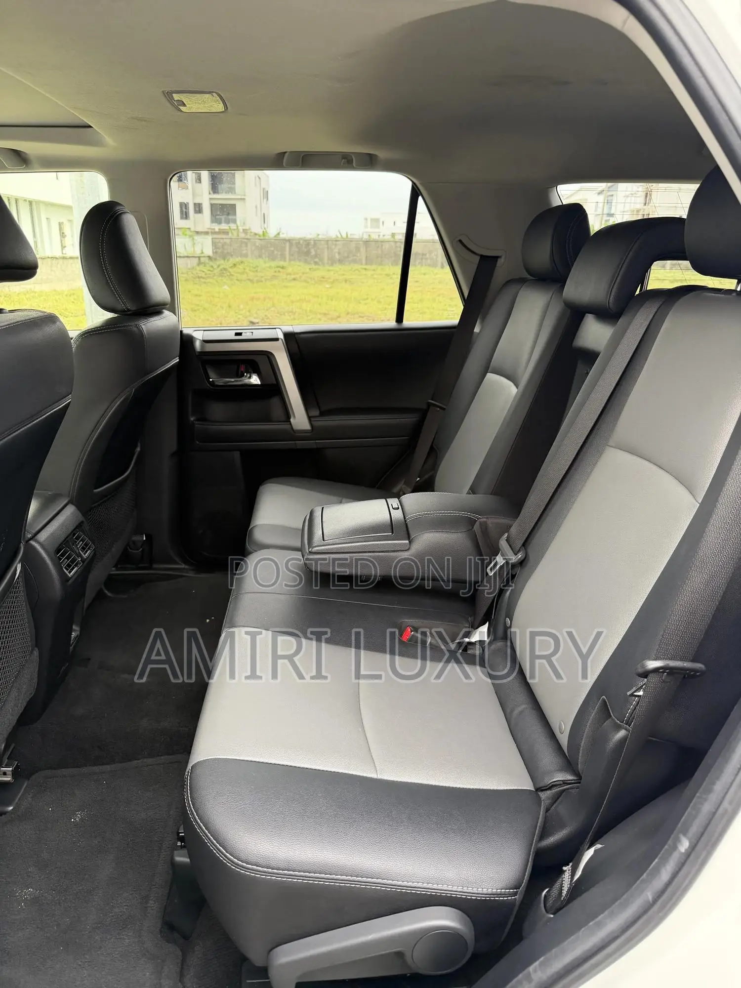 Toyota 4-Runner SR5 4WD 2023 White