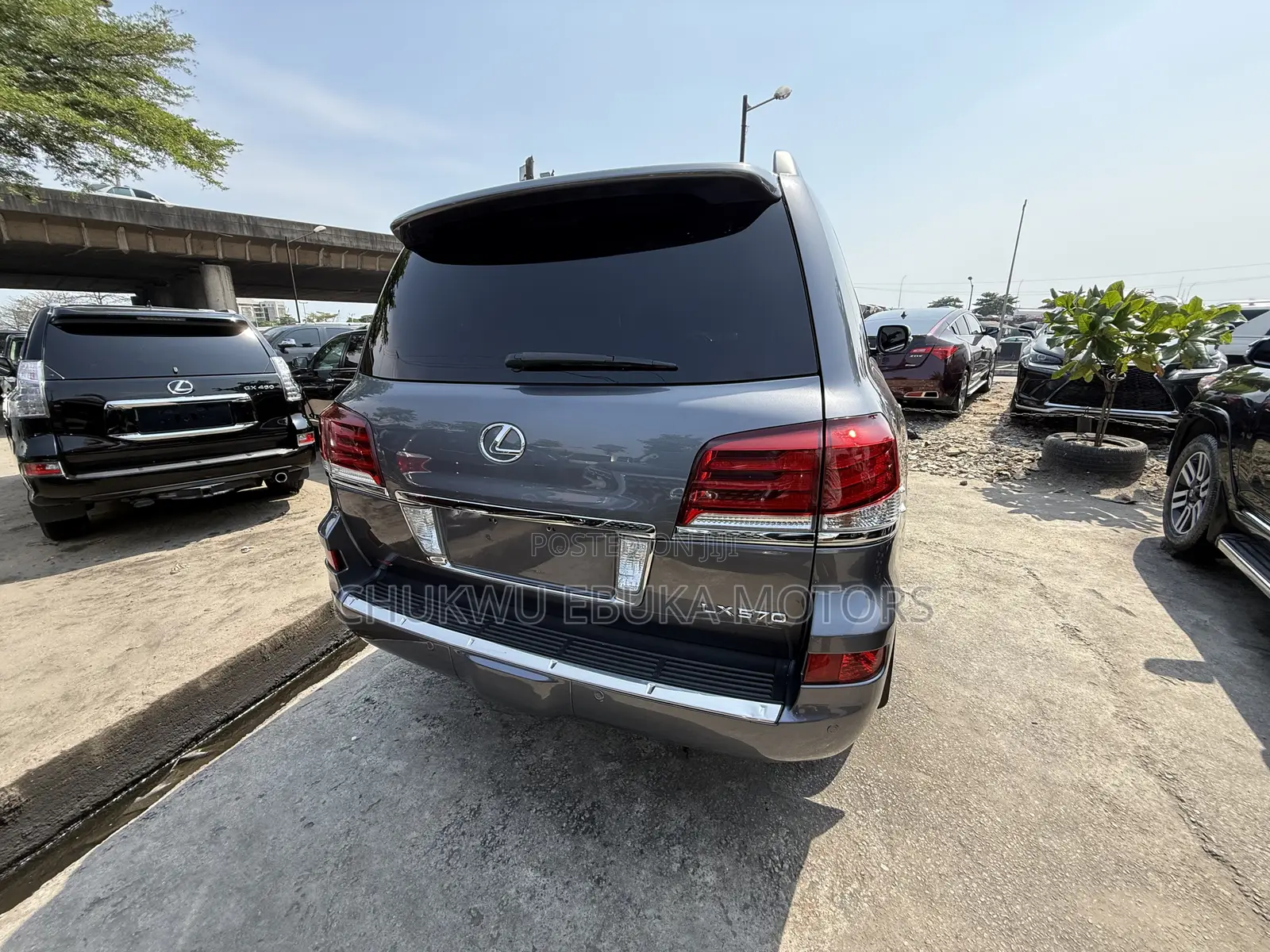 Lexus LX 570 AWD 2015 Gray