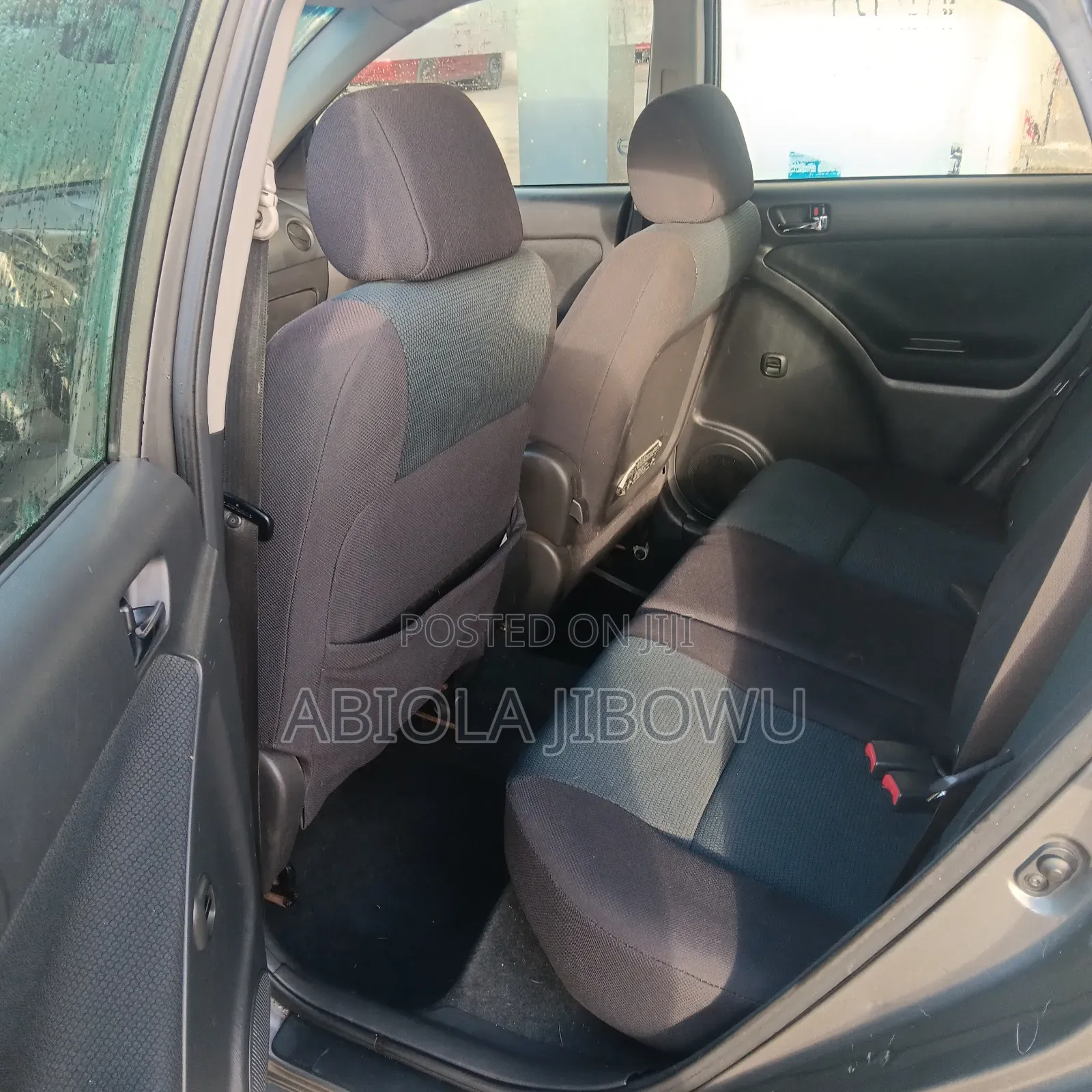 Toyota Matrix XR Hatchback FWD (1.8L 4cyl 4A) 2007 Gray