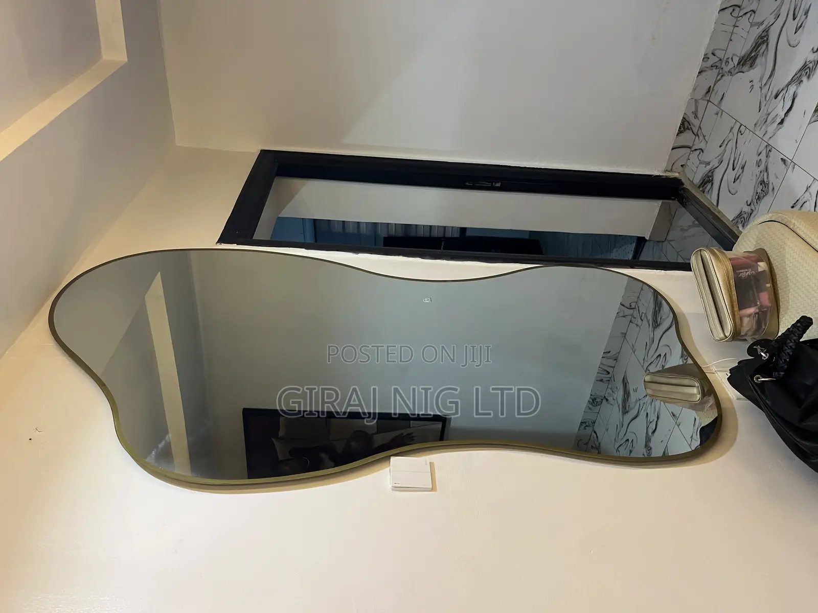 Amoeba Shaped Sensor Mirror