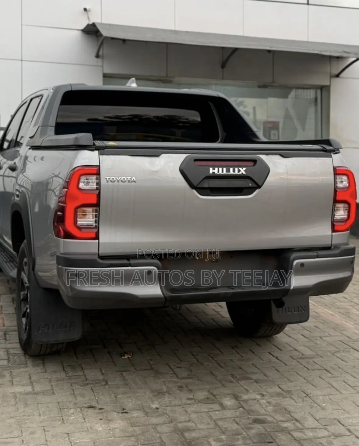 Toyota Hilux 2024 Silver