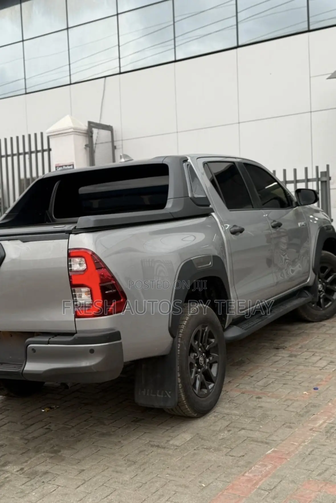 Toyota Hilux 2024 Silver