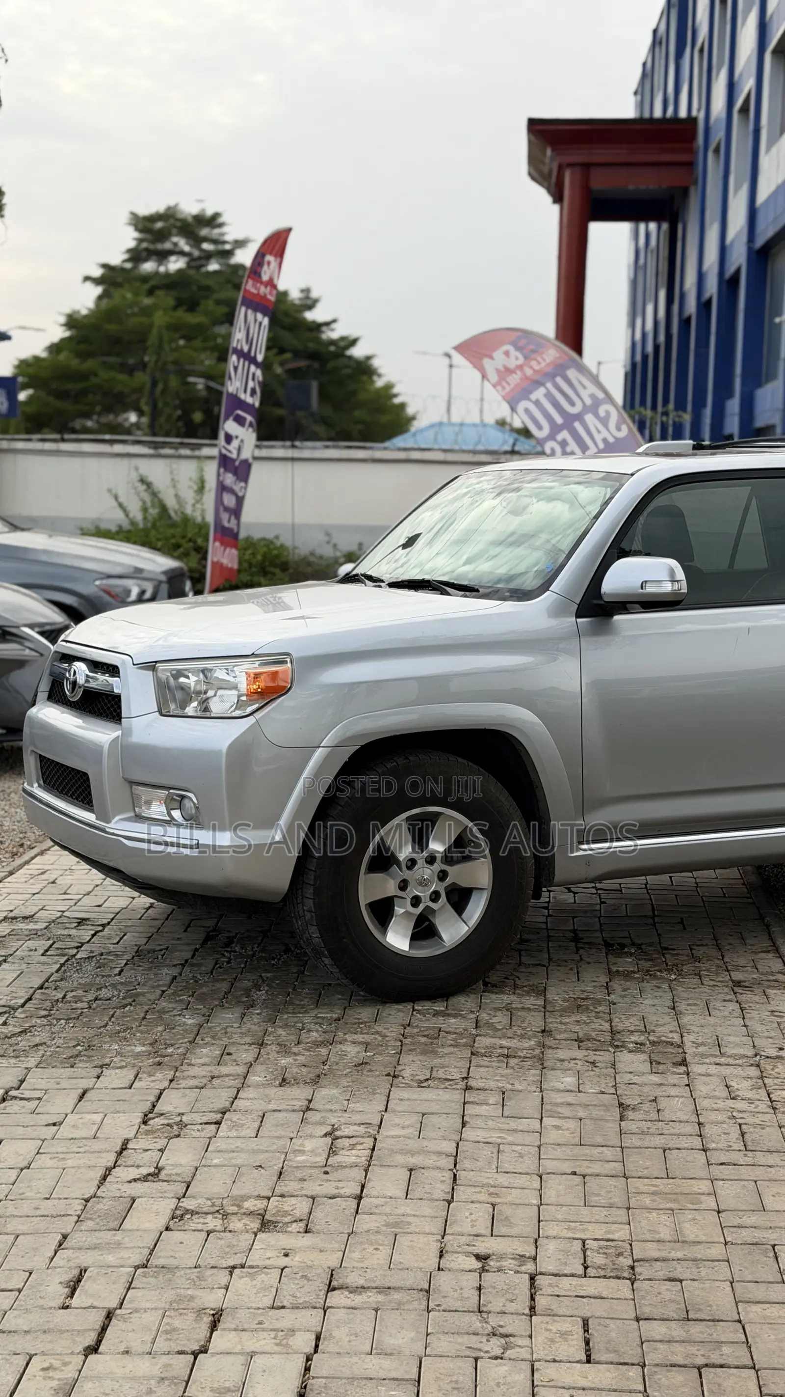 Toyota 4-Runner SR5 4X4 2013 Silver