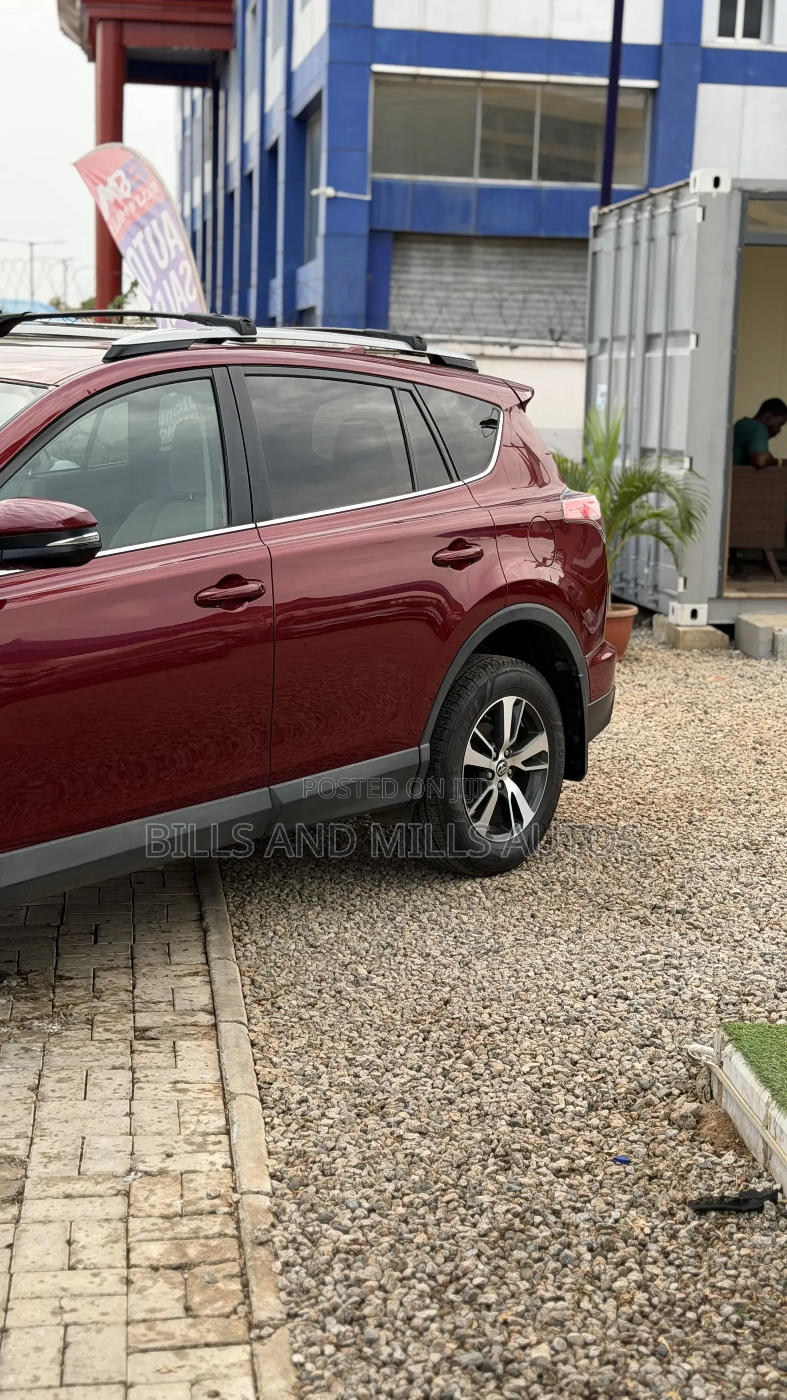 Toyota RAV4 XLE AWD 2019 Maroon