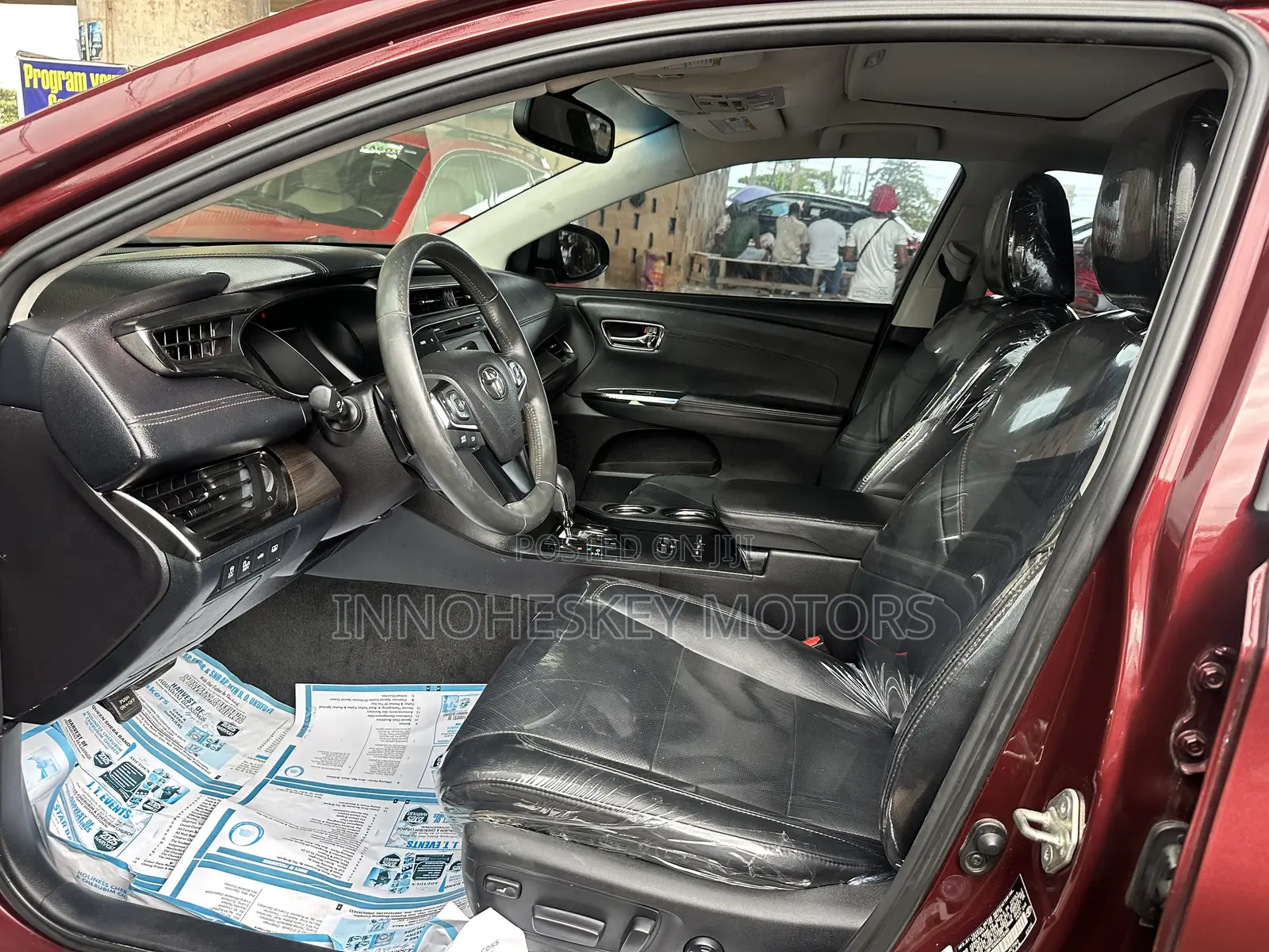 Toyota Avalon Limited FWD Sedan (3.6L 6cyl 6A) 2016 Red