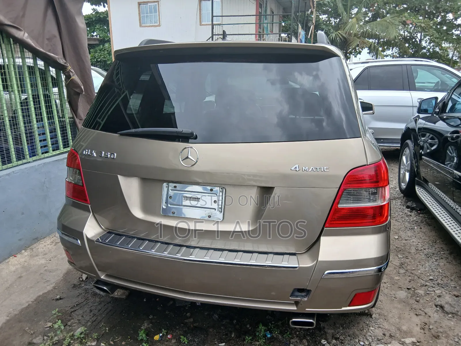 Mercedes-Benz GLK-Class 350 4MATIC 2010 Gold