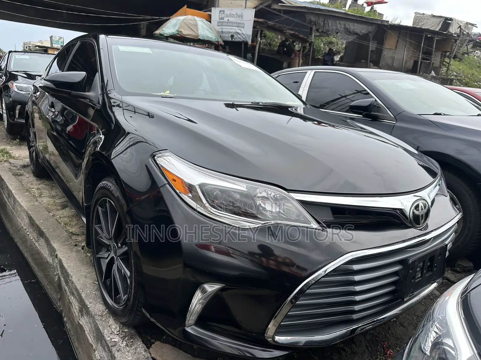 Toyota Avalon Limited 4dr Sedan (3.5L 6cyl 6A) 2015 Black