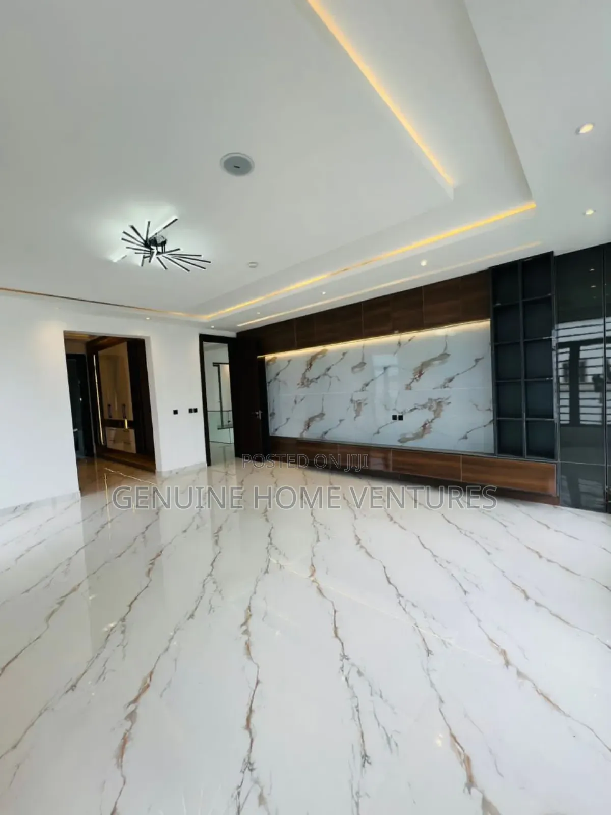 5bdrm Duplex in Ikota for sale