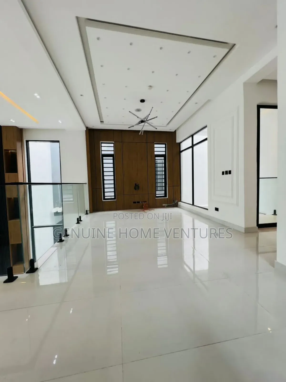 5bdrm Duplex in Ikota for sale