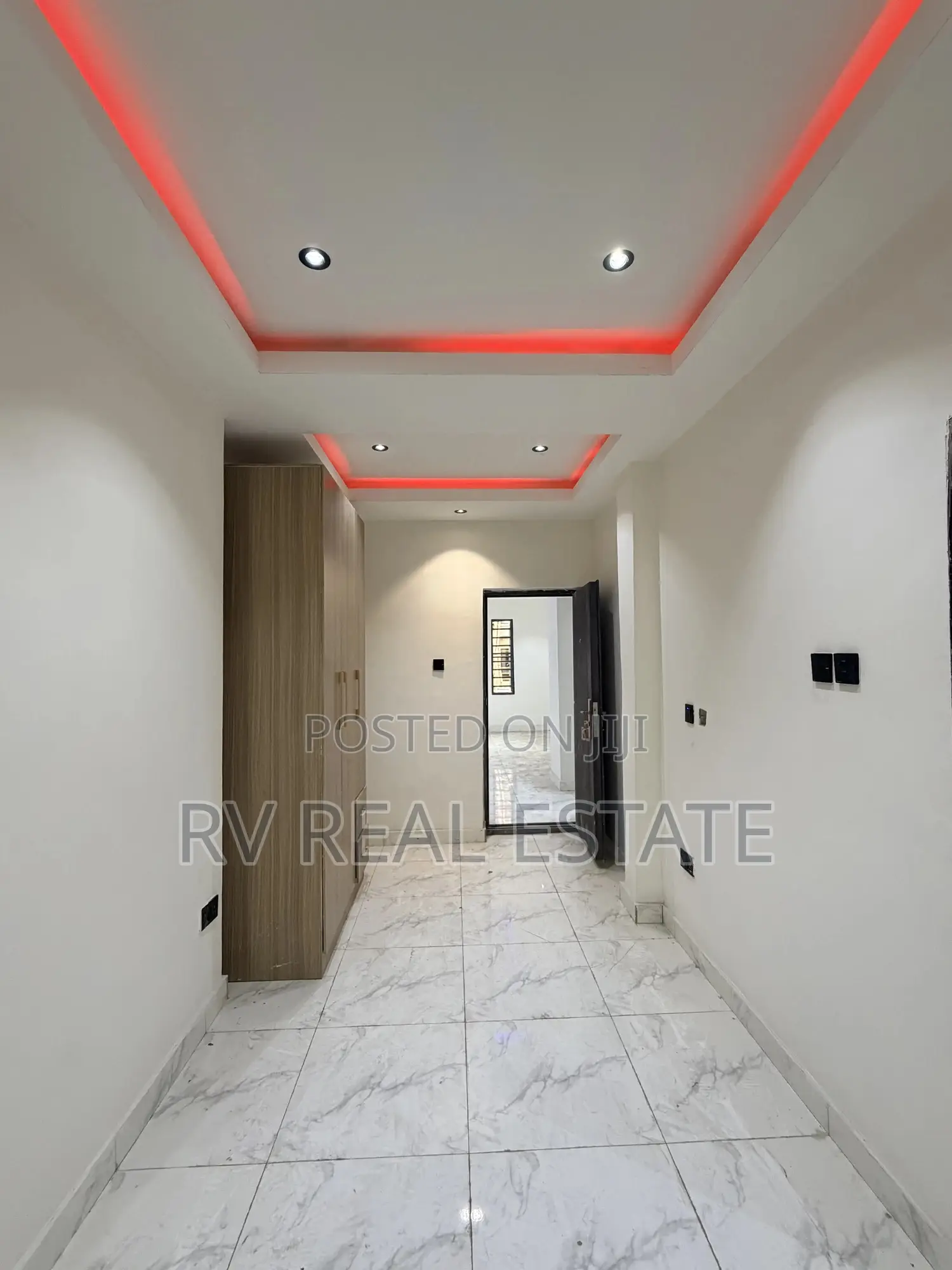 3bdrm Apartment in Gbagada for sale