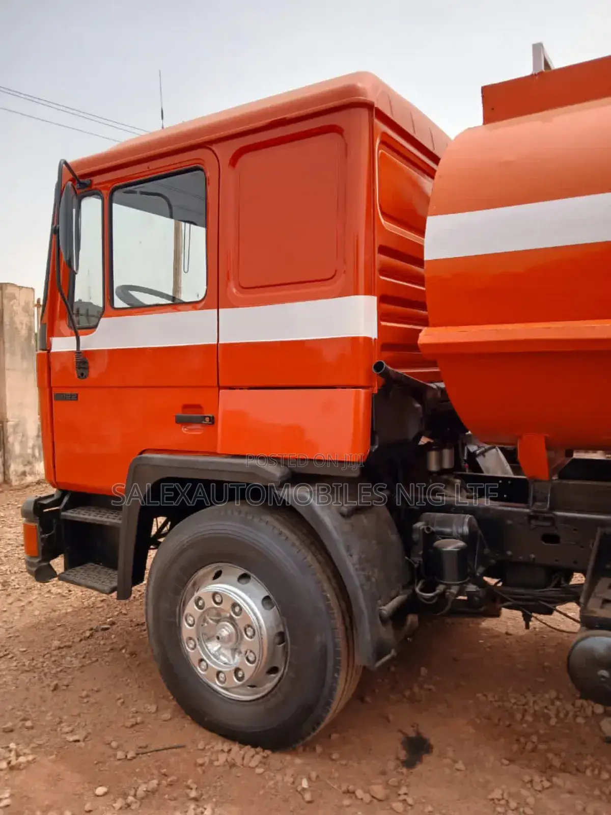 Man T42 2004 Orange