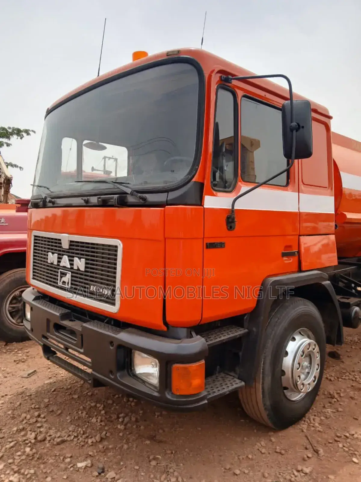 Man T42 2004 Orange