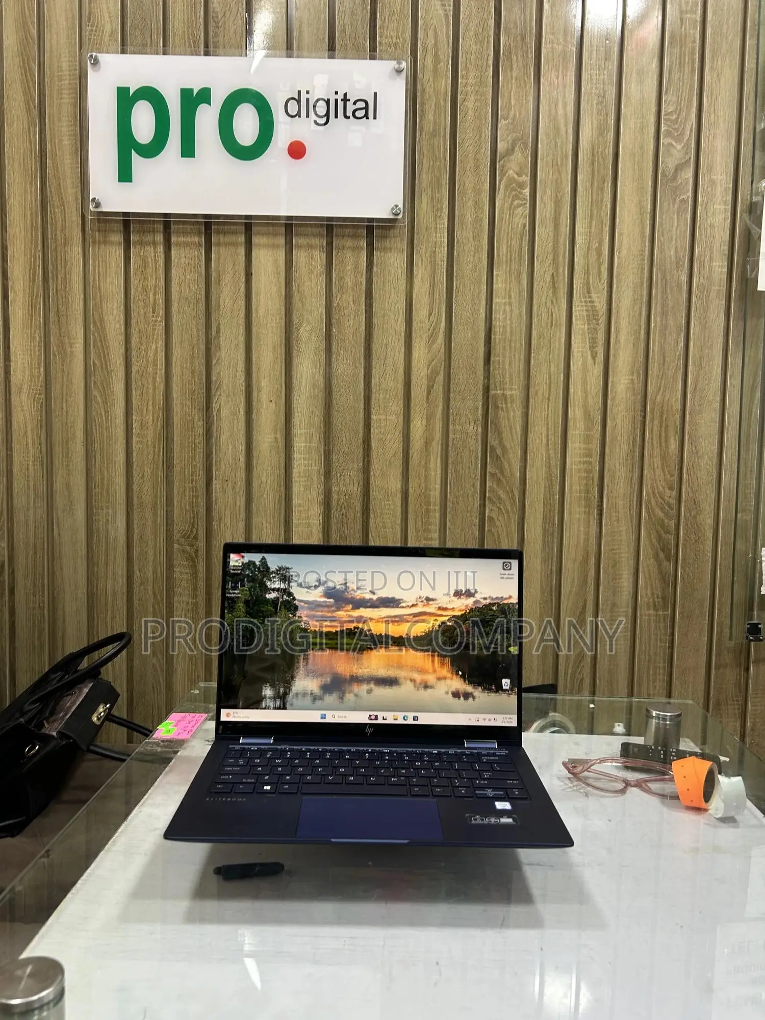 Laptop HP Elite Dragonfly x360 8th Gen 16GB Intel Core i5 SSD 256GB