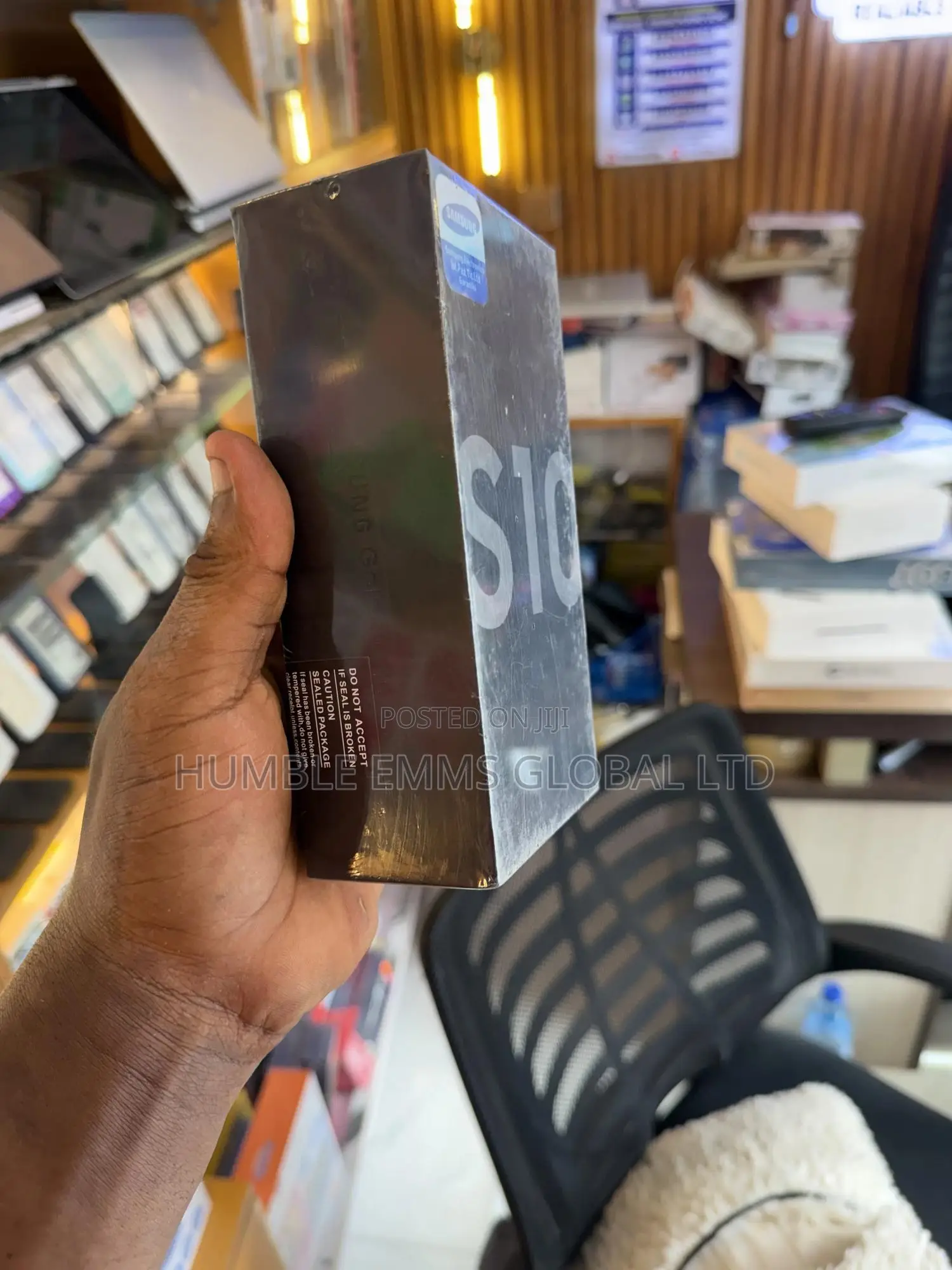 New Samsung Galaxy S10 128 GB Black