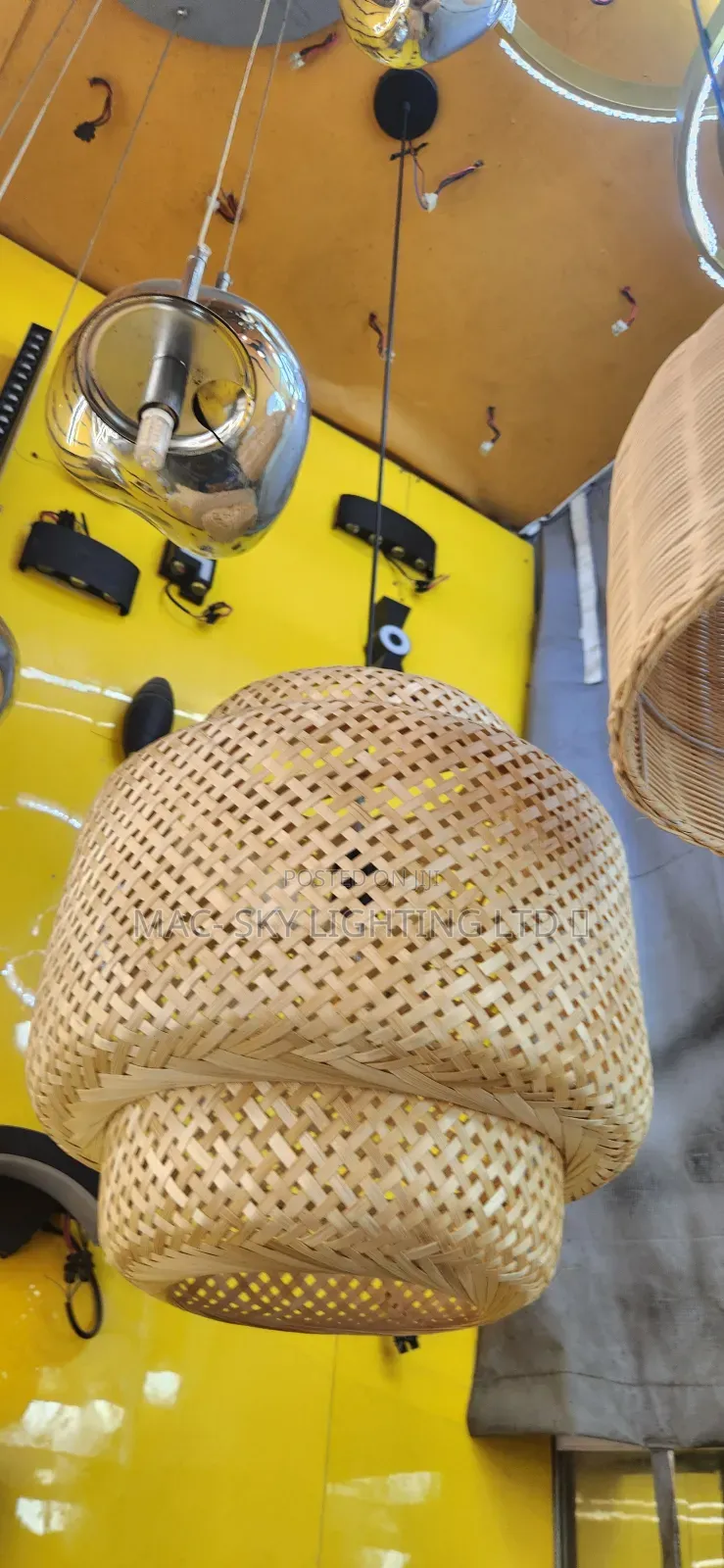 Model Basket Dropping Light