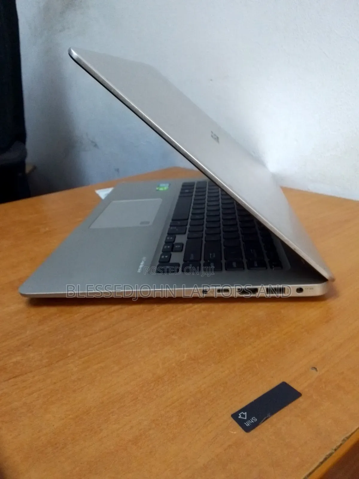 Laptop Asus F82Q 8GB Intel Core i5 HDD 1T