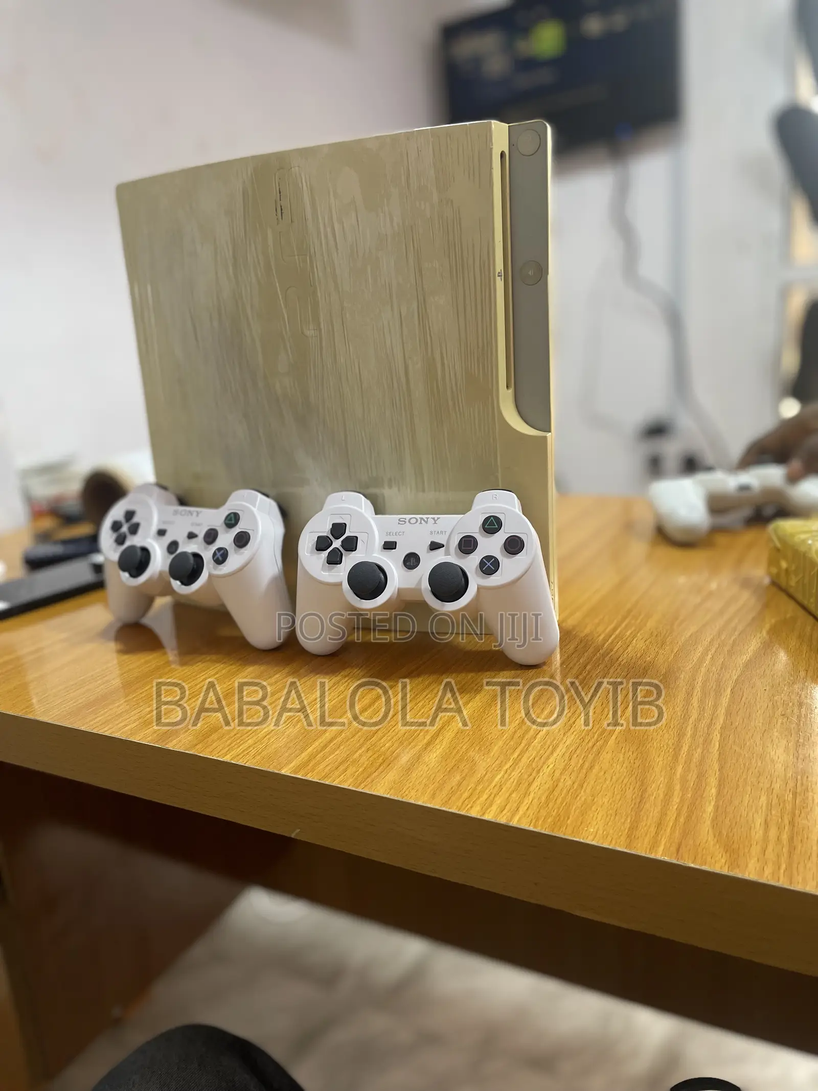 White/Black Ps3 Slim 2 Controllers