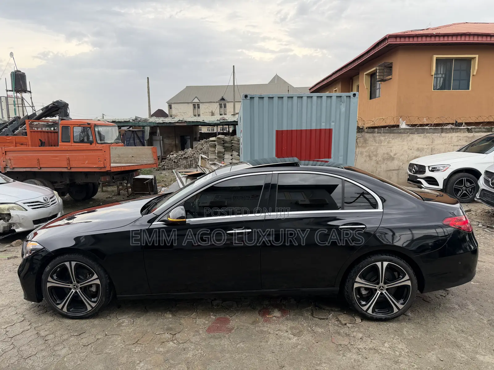 Mercedes-Benz C300 2023 Black