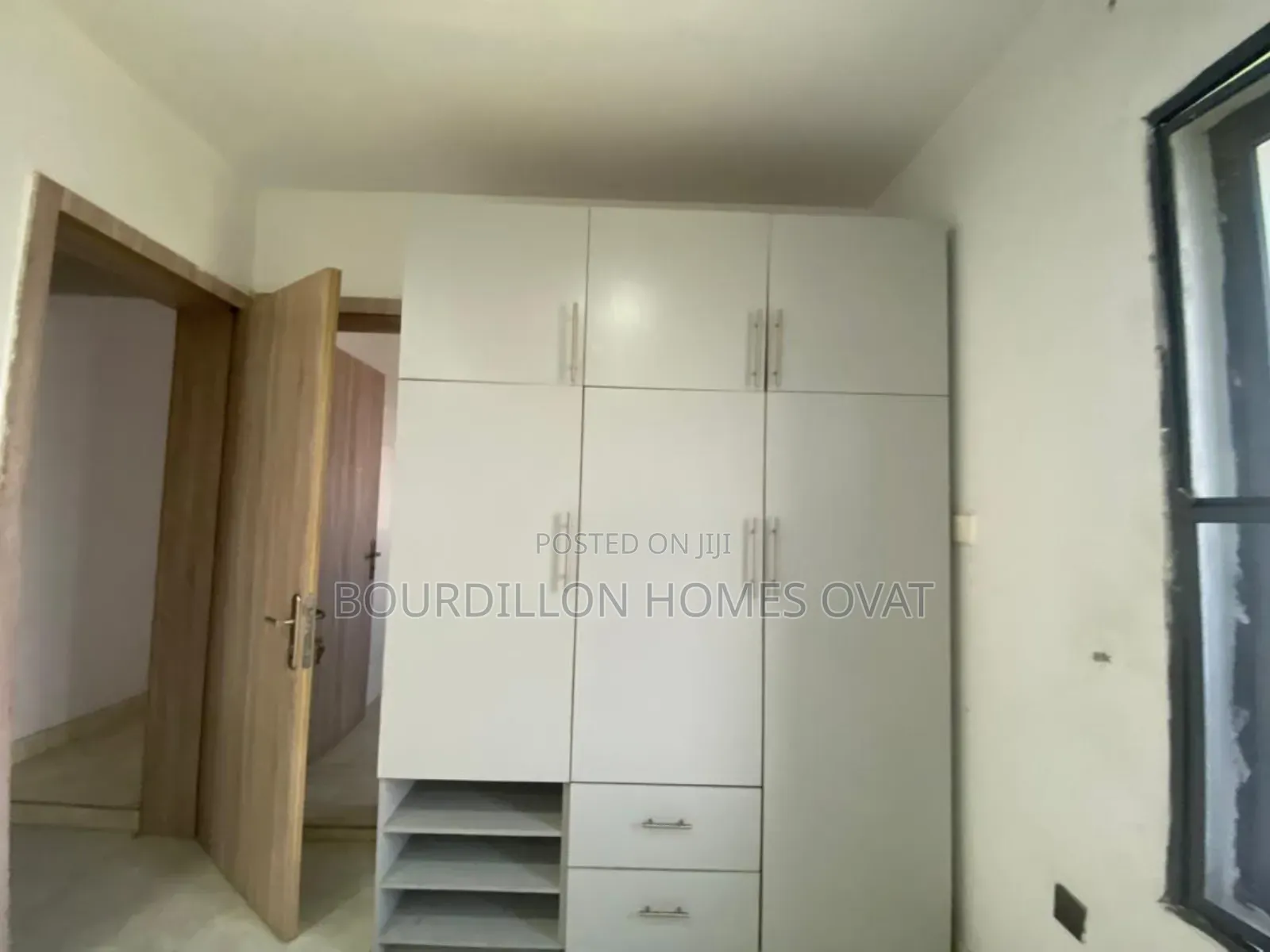 3bdrm Apartment in Ikate Lekki Lagos for sale