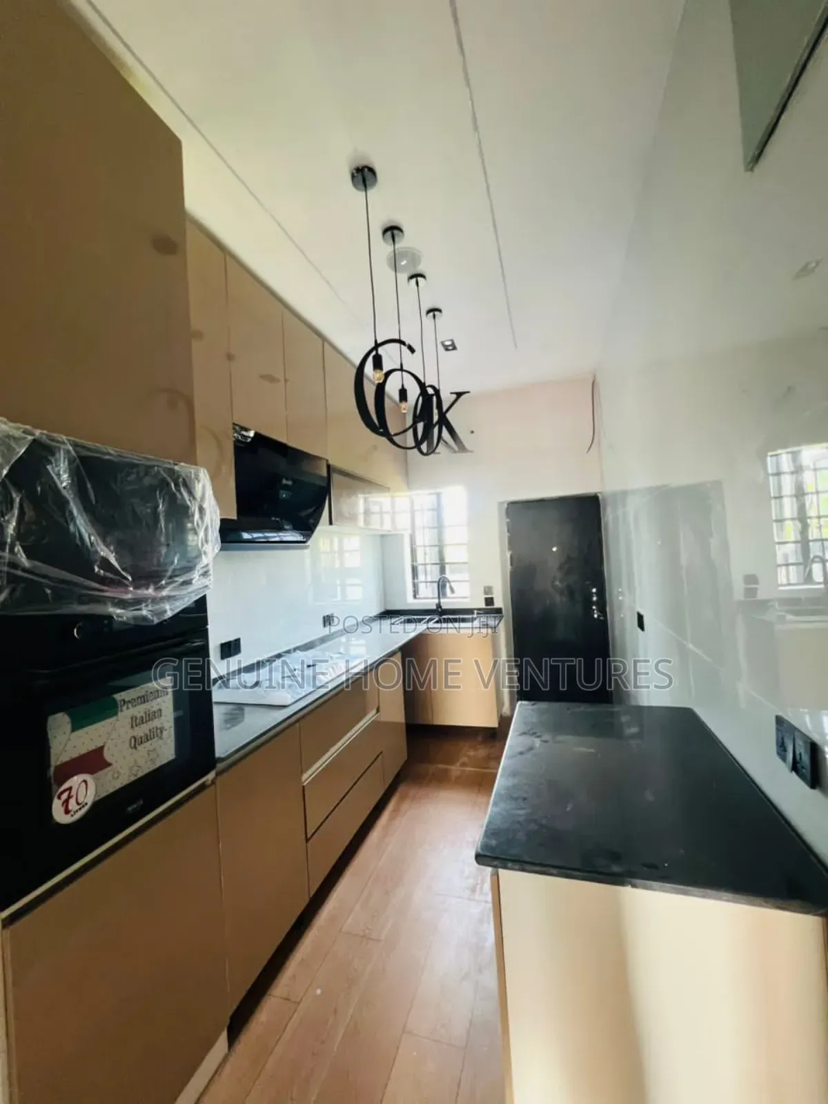3bdrm Duplex in Ikota for sale