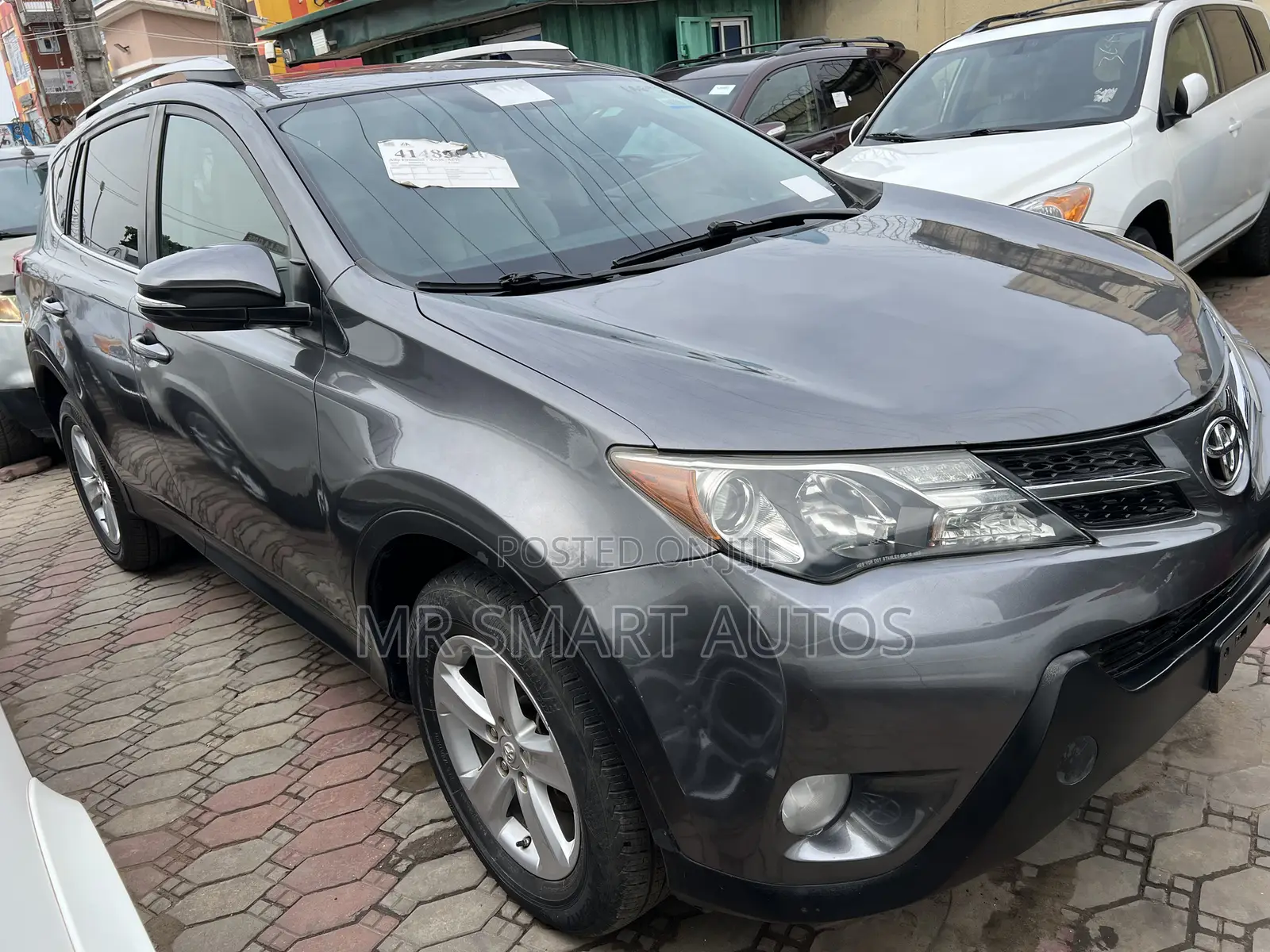 Toyota RAV4 XLE 4dr SUV (2.5L 4cyl 6A) 2015 Gray