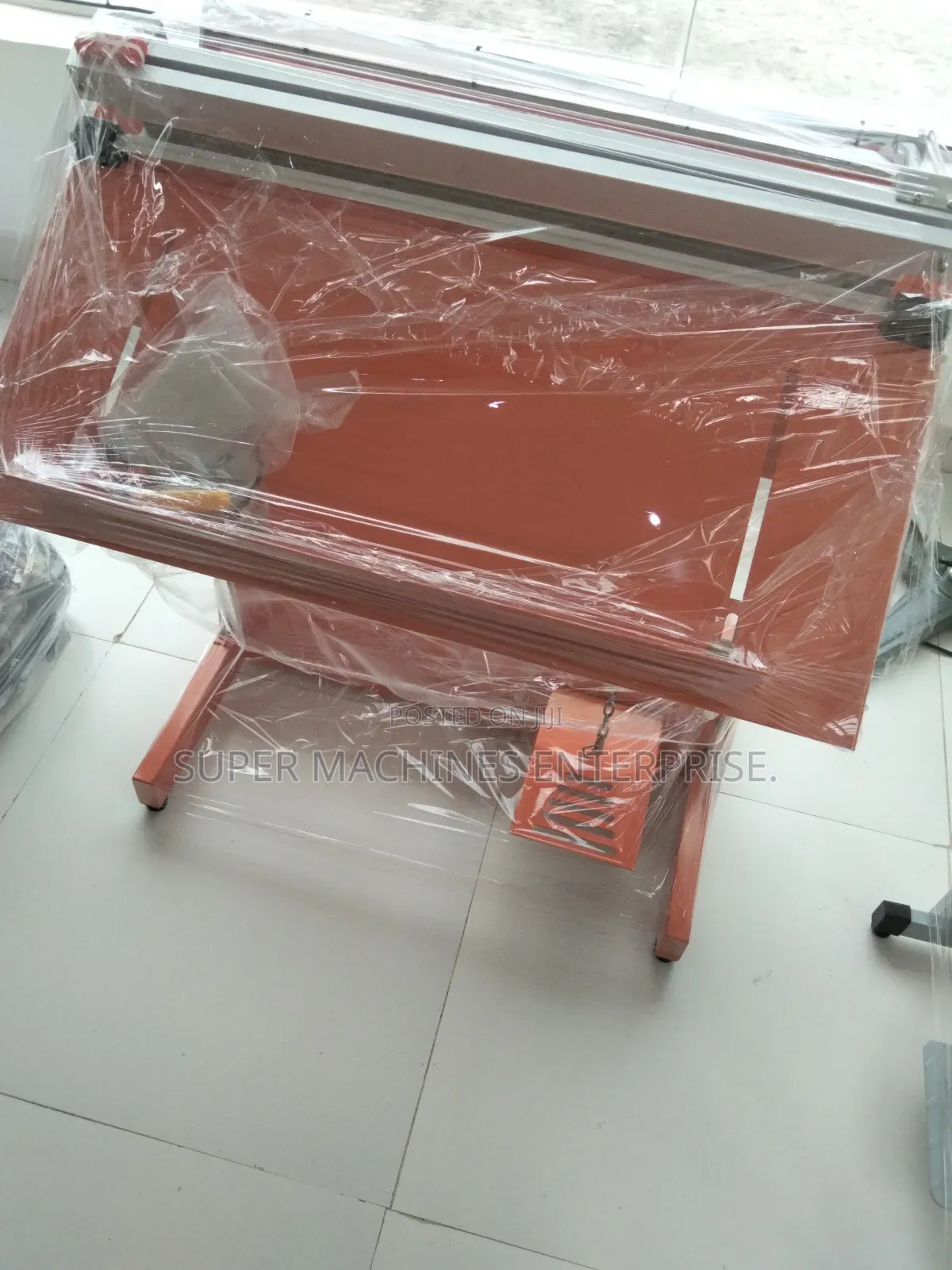 Pedal Sealing Machine With Cutter