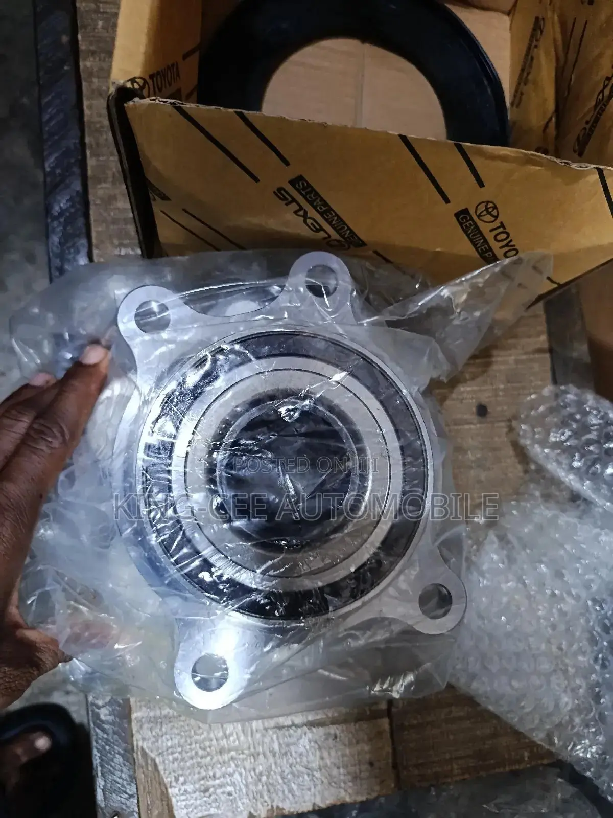 Front Hub Lx600, Landcruiser 2022-2025