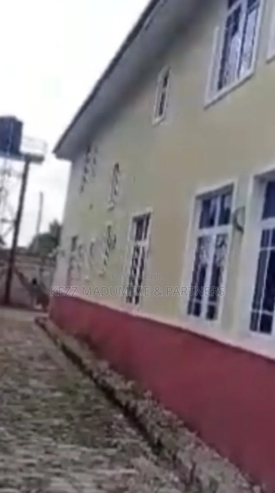 7bdrm Duplex in Graceland Estate , for sale