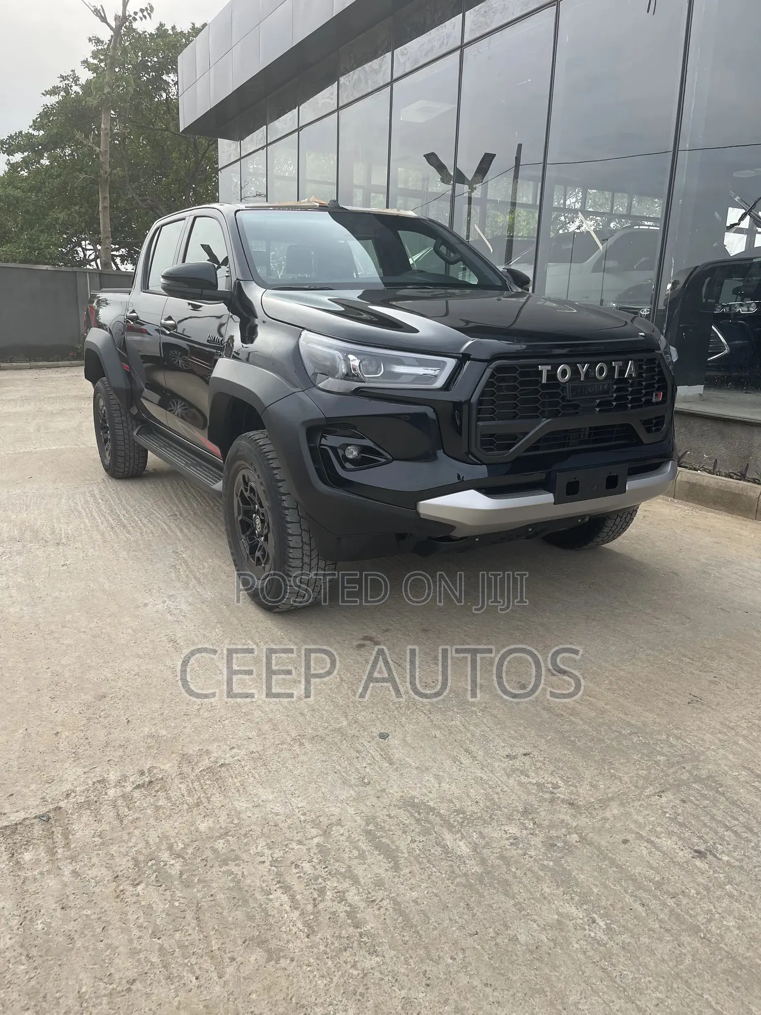 New Toyota Hilux 2025 Black